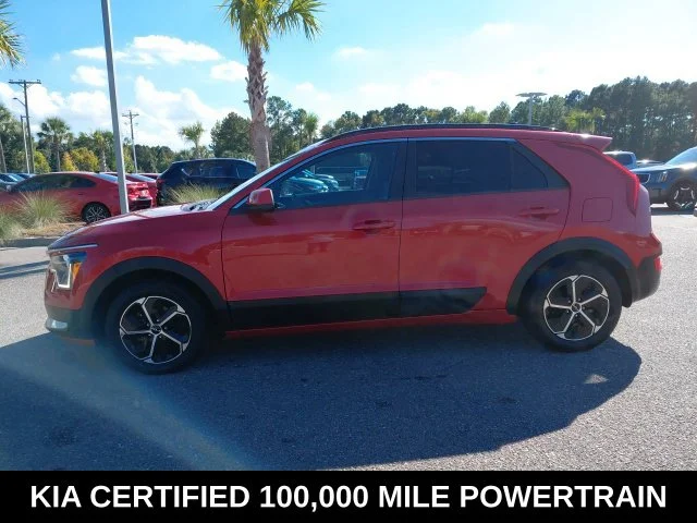Used 2024 Red Kia LX image 7