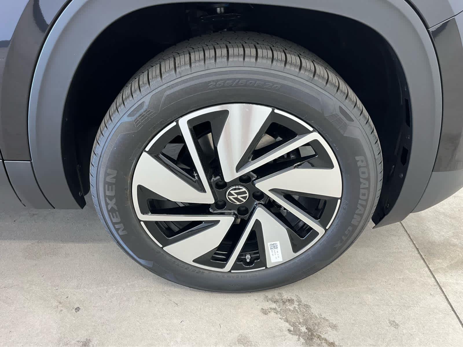 2026 Volkswagen Atlas SE w/Tech - Photo 8