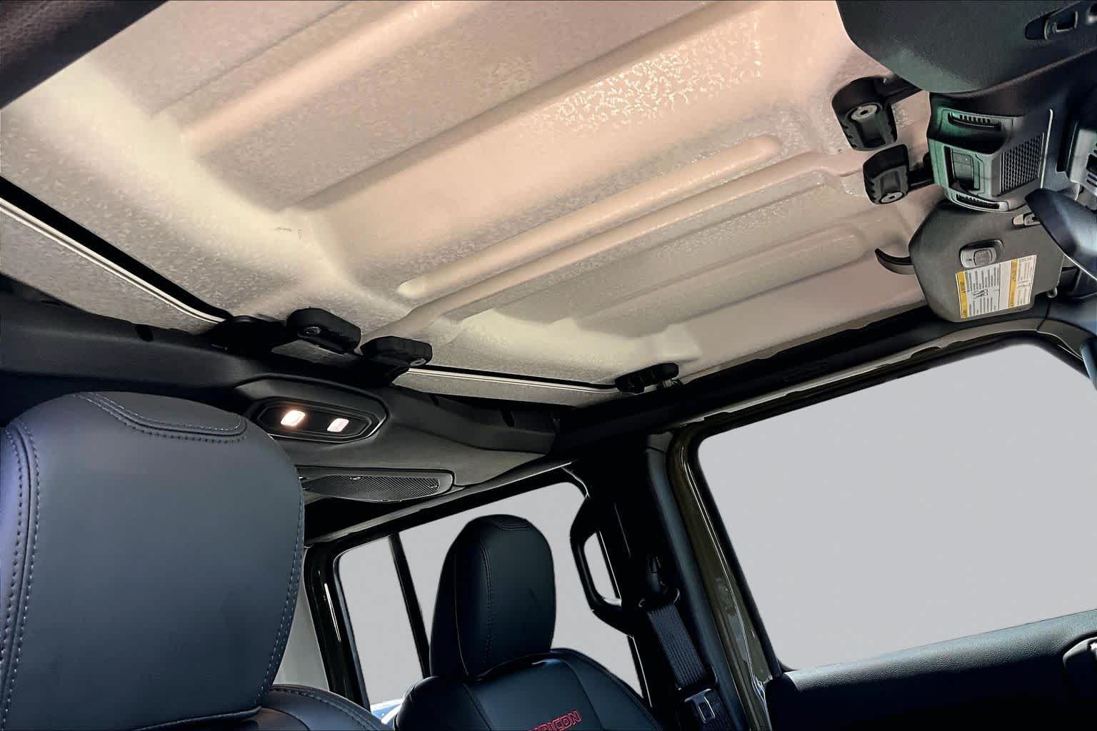 Used 2025 41 Jeep Rubicon image 14
