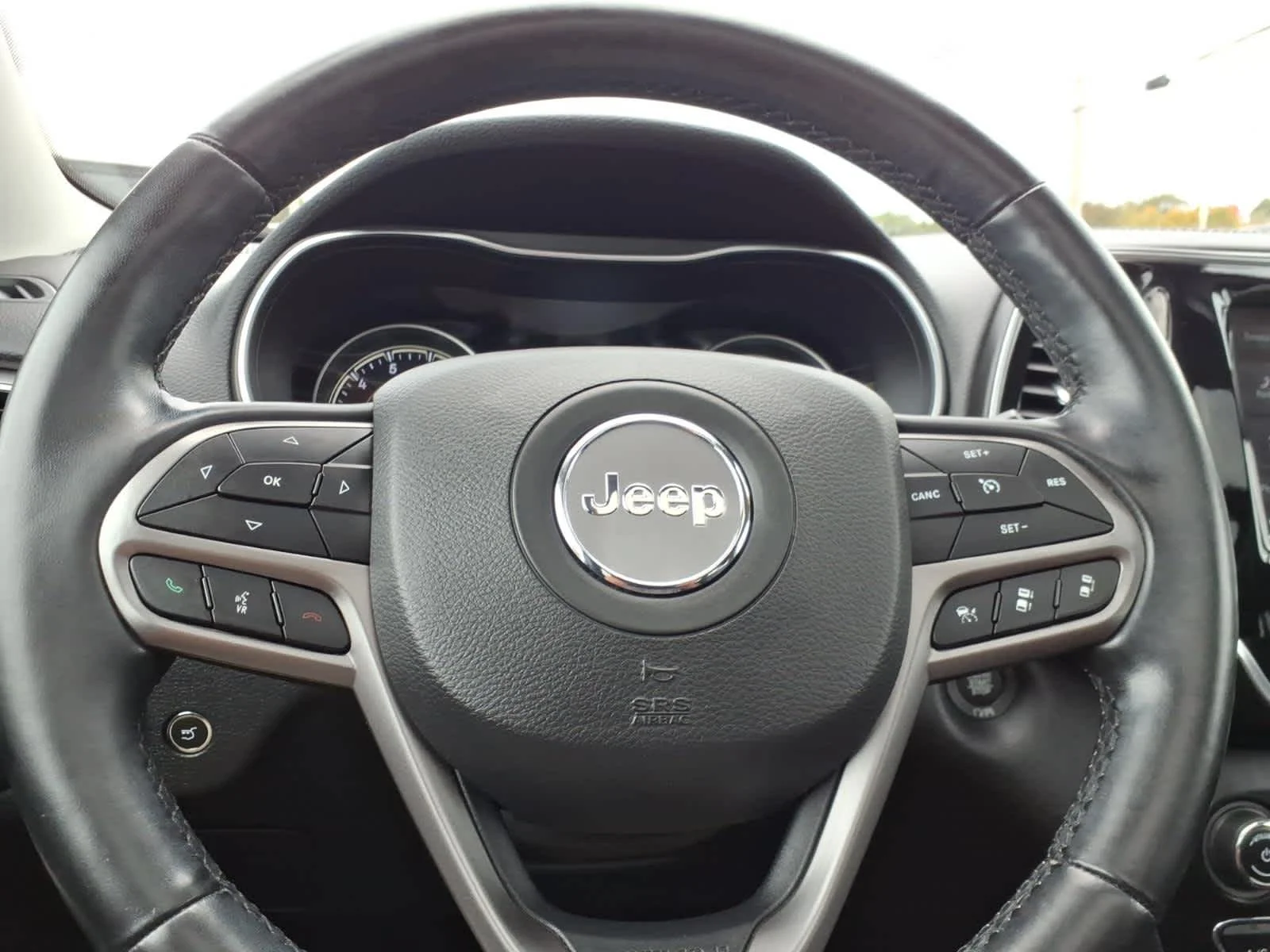 Certified Used 2021 Olive Green Pearl Coat Jeep Limited image 26
