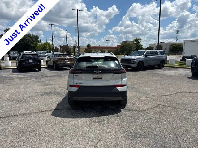Used 2023 Silver Chevrolet LT image 5