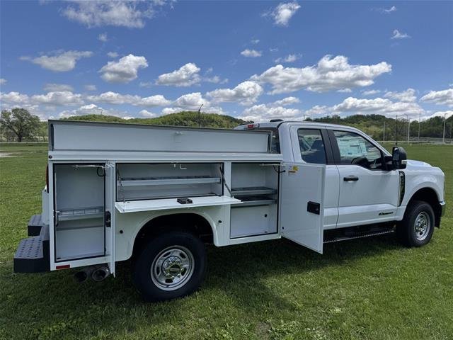 New 2026 Oxford White Ford F-350® XL image 23
