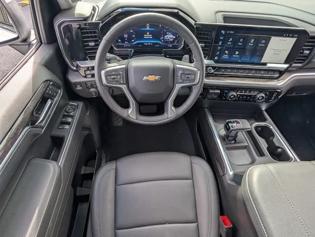 2025 Chevrolet Silverado 1500 LTZ - Photo 7