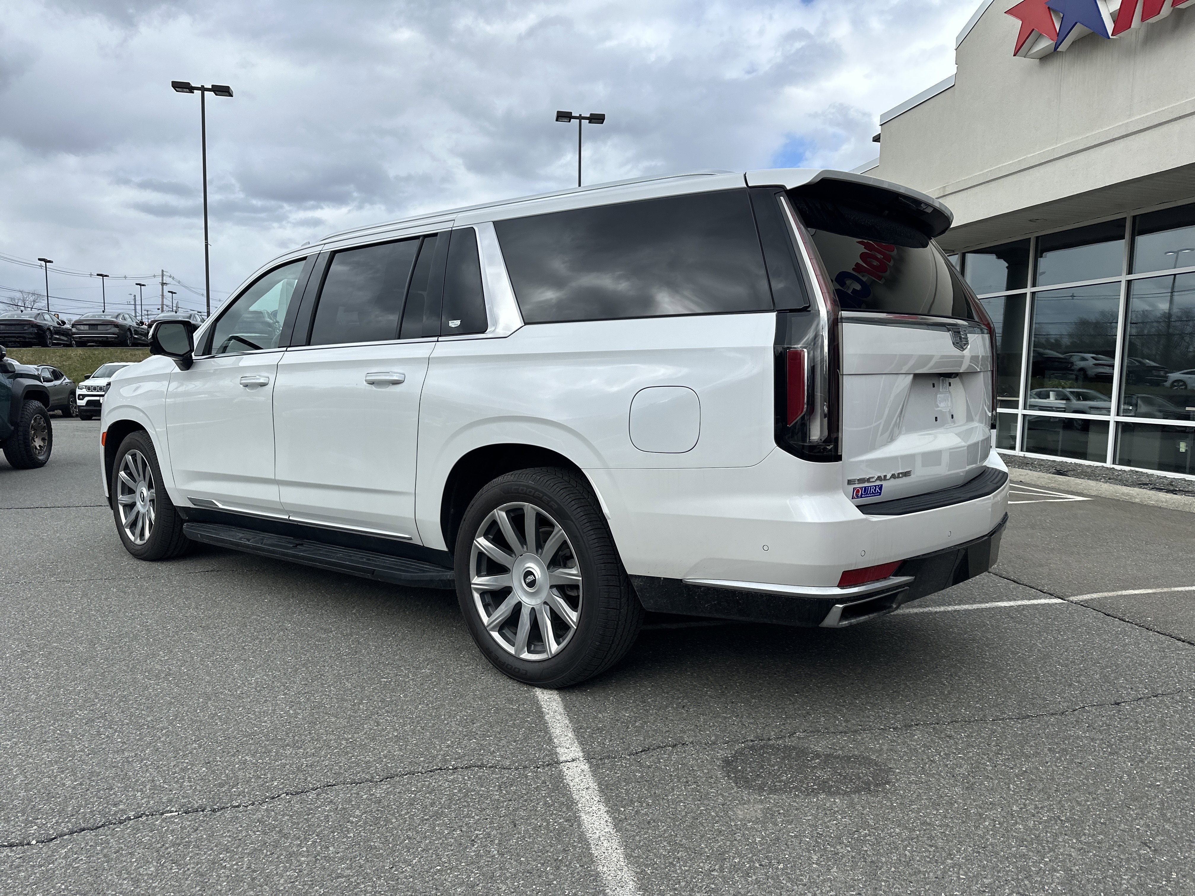 2024 Cadillac Escalade ESV Premium Luxury Platinum - Photo 10