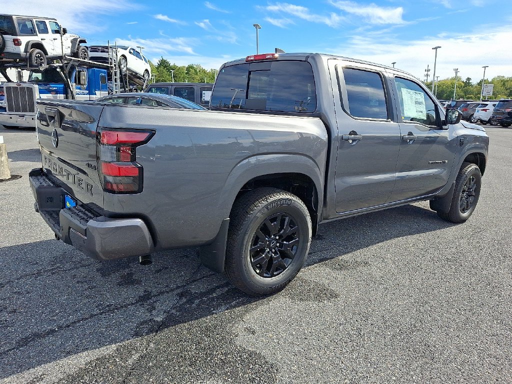 New 2027 Gun Metallic Nissan Crew Cab SV image 4