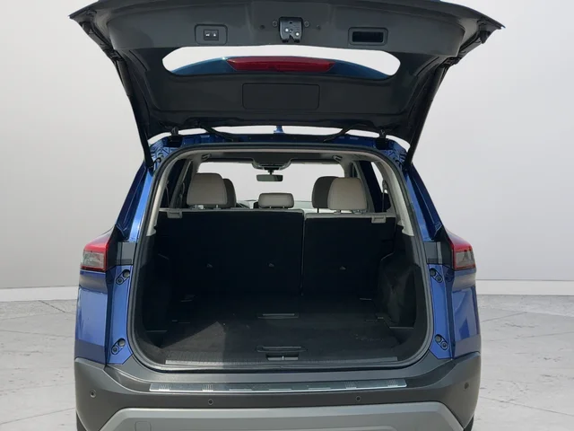 Used 2021 Blue Nissan SL image 25