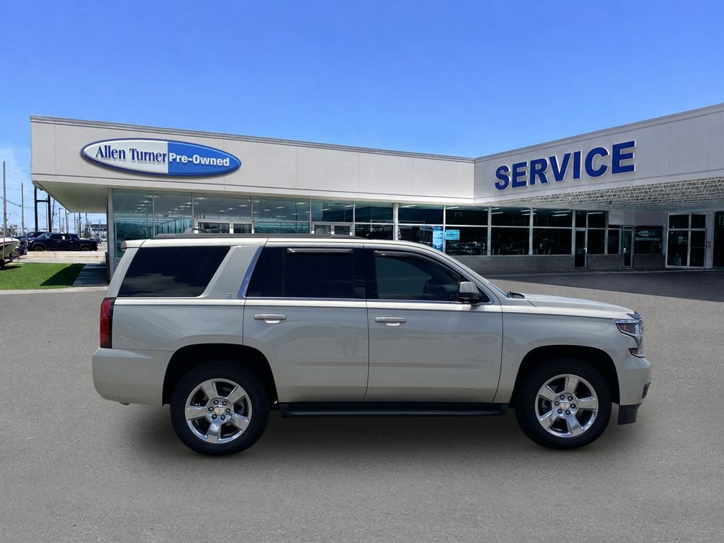 Used 2017 Champagne Silver Metallic Chevrolet LT image 9