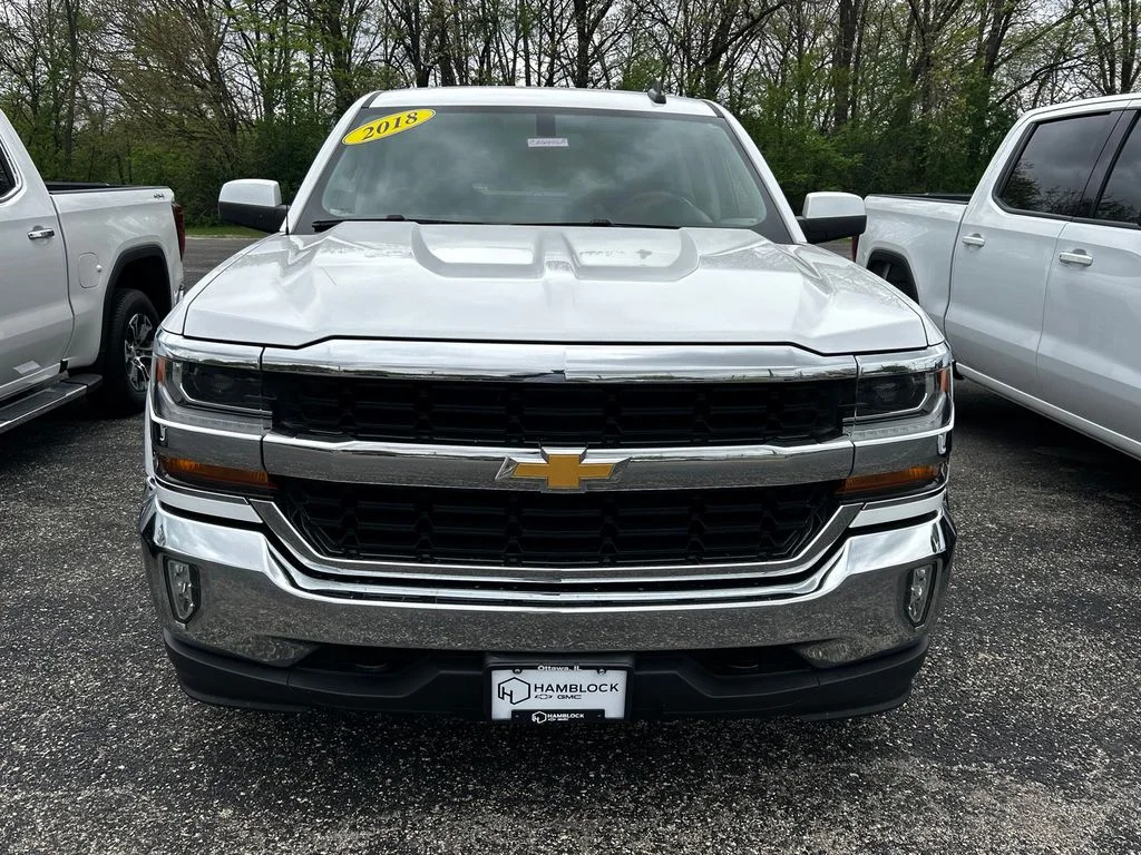 Used 2018 White Chevrolet LT image 2