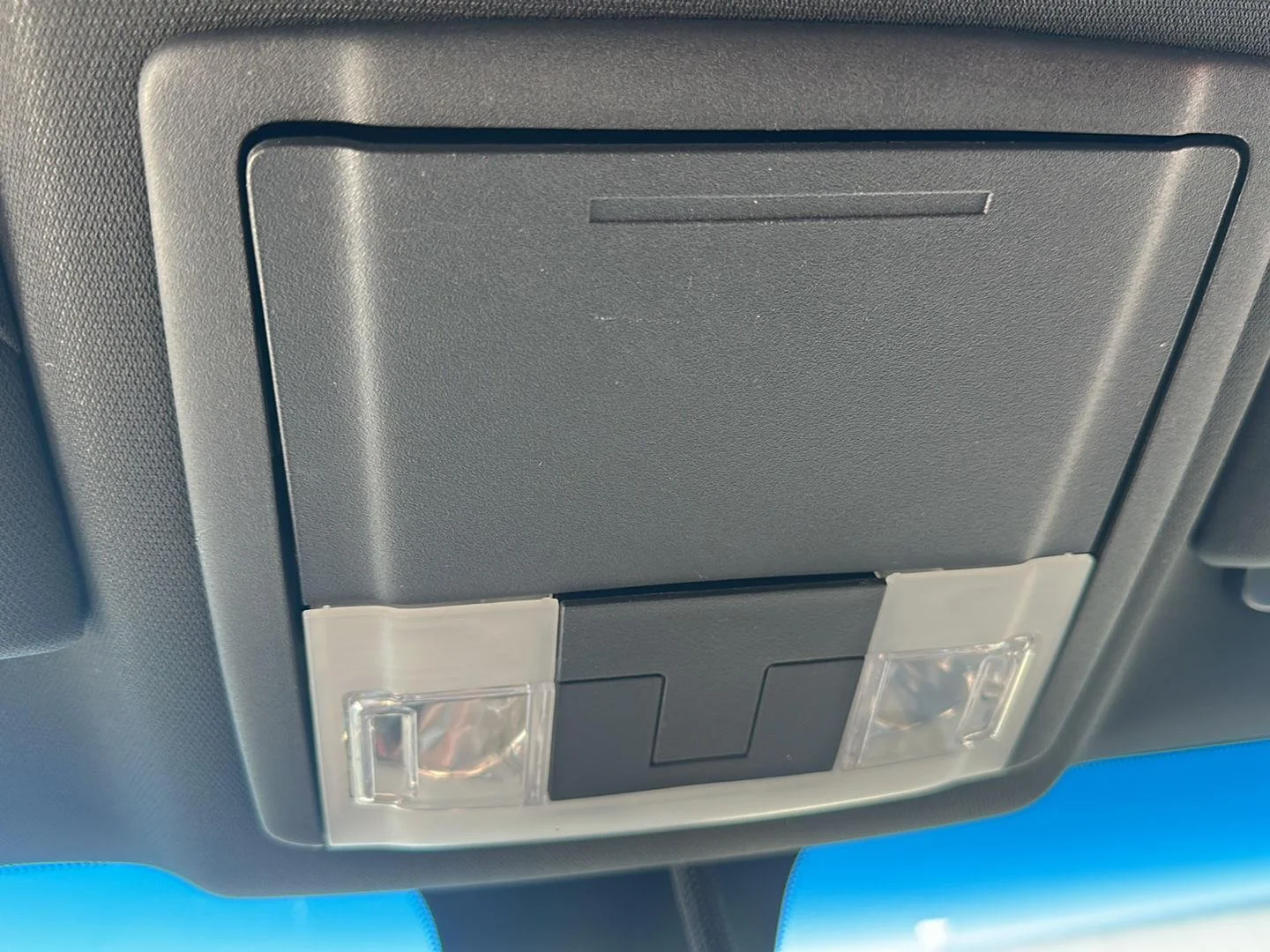 Used 2016 Magnetic FORD SEDAN image 23