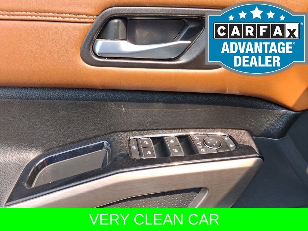Used 2023 White Nissan Platinum image 17
