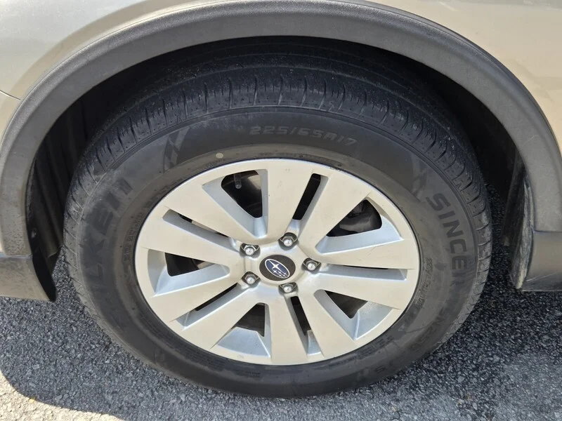 Used 2018 Tungsten Metallic SUBARU 2.5I PREMIUM image 19