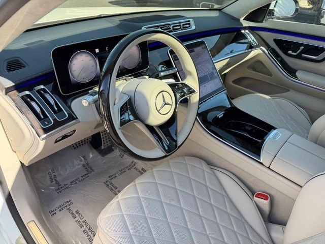 New 2026 MANUFAKTUR Moonlight White Magno Mercedes-Benz S 580 image 10