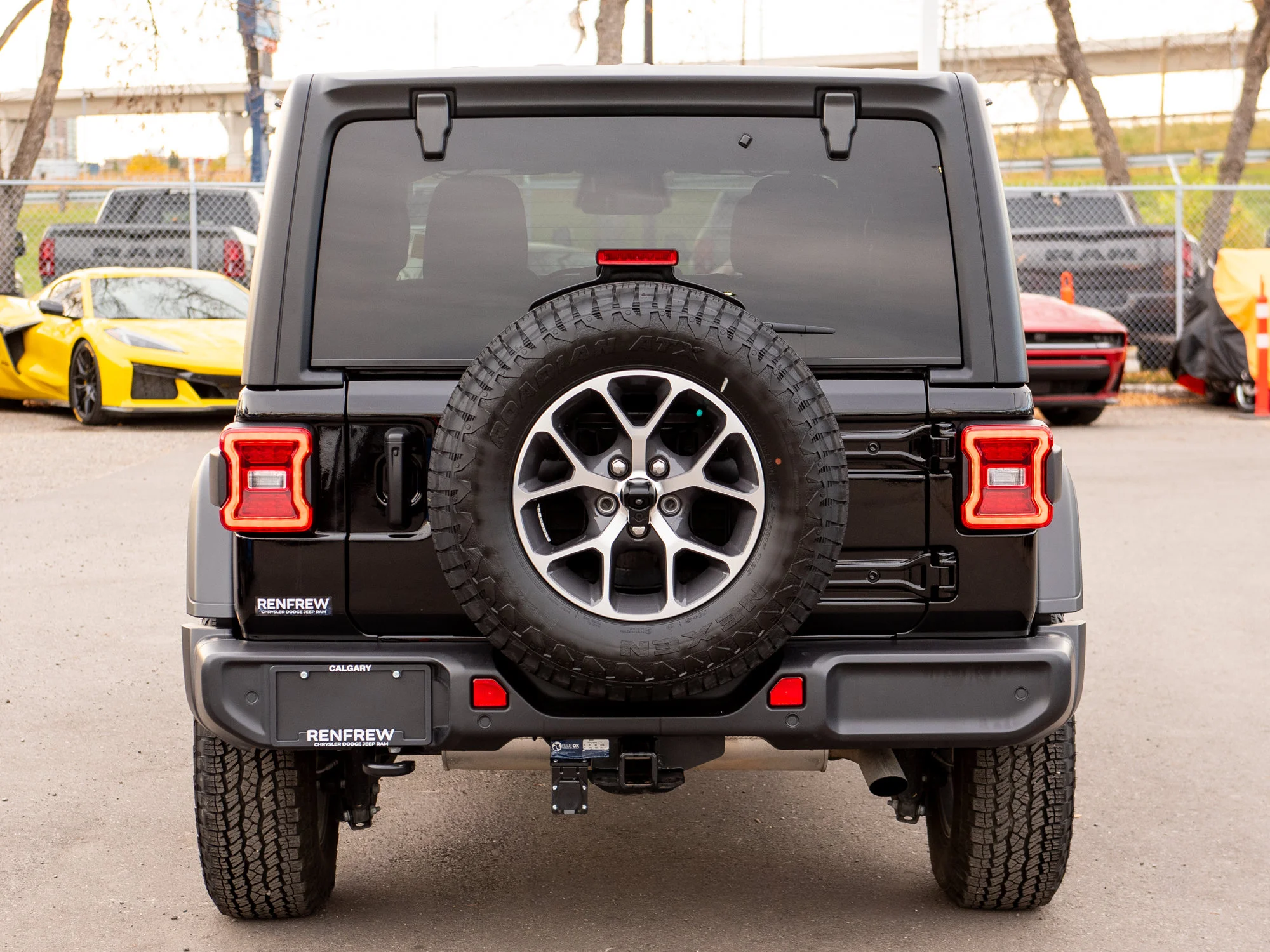 Used 2025 Black Jeep Sport S* 4 Door 4x4, LOW KM, Heated Seats & Wheel, Remote Start image 14