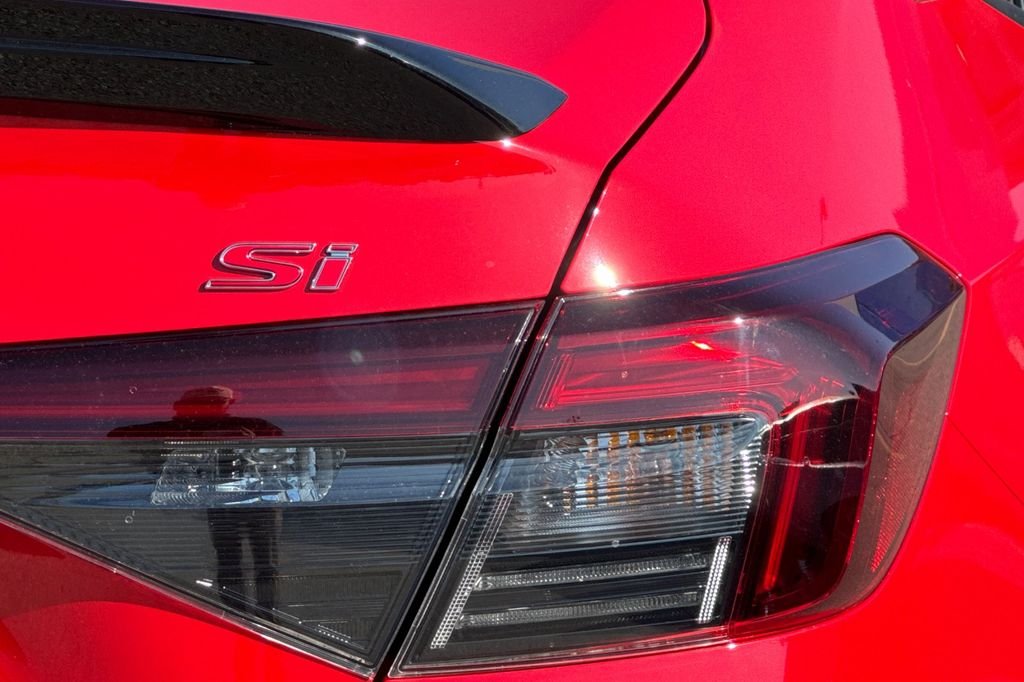 New 2026 Rallye Red Honda  image 25