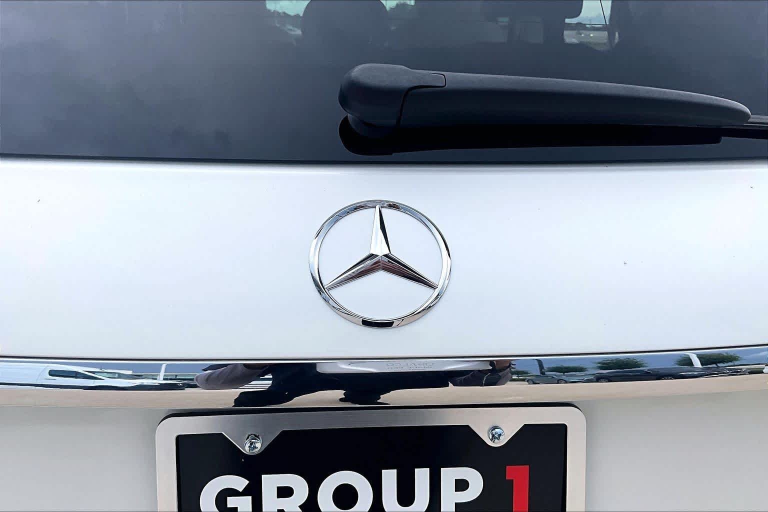 Used 2022 MANUFAKTUR Diamond White Metallic Mercedes-Benz GLE 350 image 10