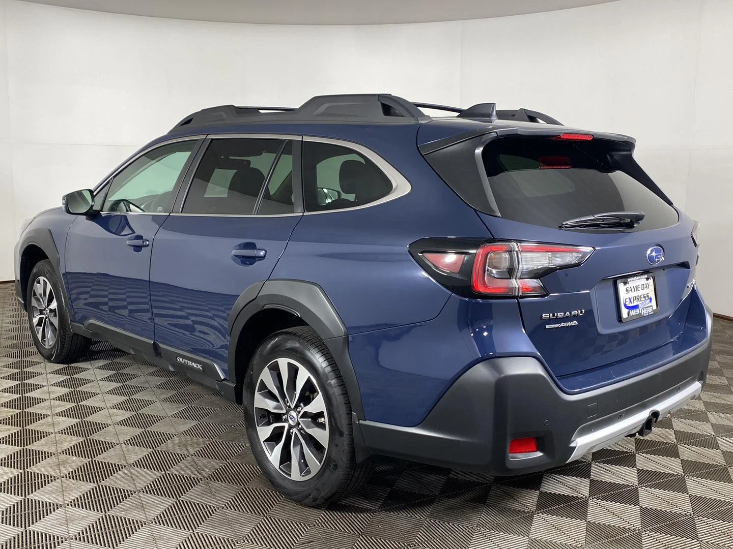 Used 2025 Cosmic Blue Pearl Subaru Limited image 8