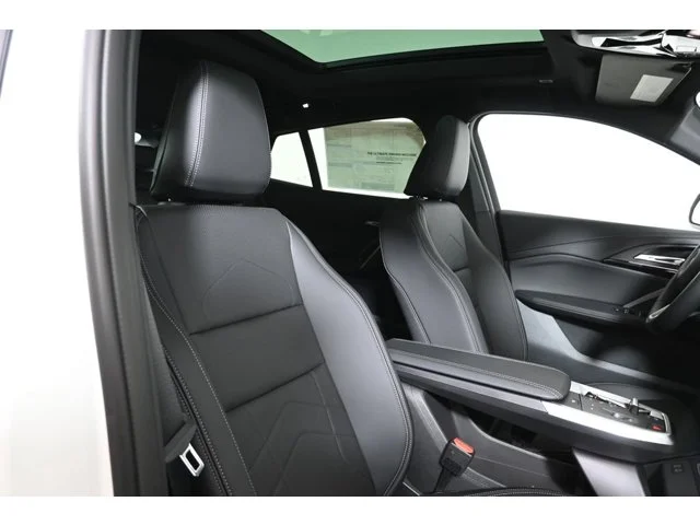 New 2026 Alpine White BMW xDrive28i image 34