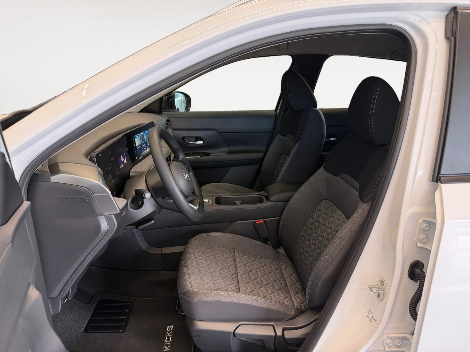New 2026 Aspen White Tricoat Nissan SV image 23
