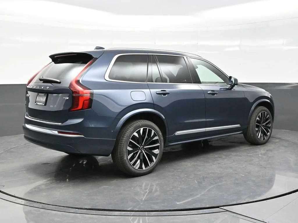 New 2026 Denim Blue Volvo T8 Plus image 7