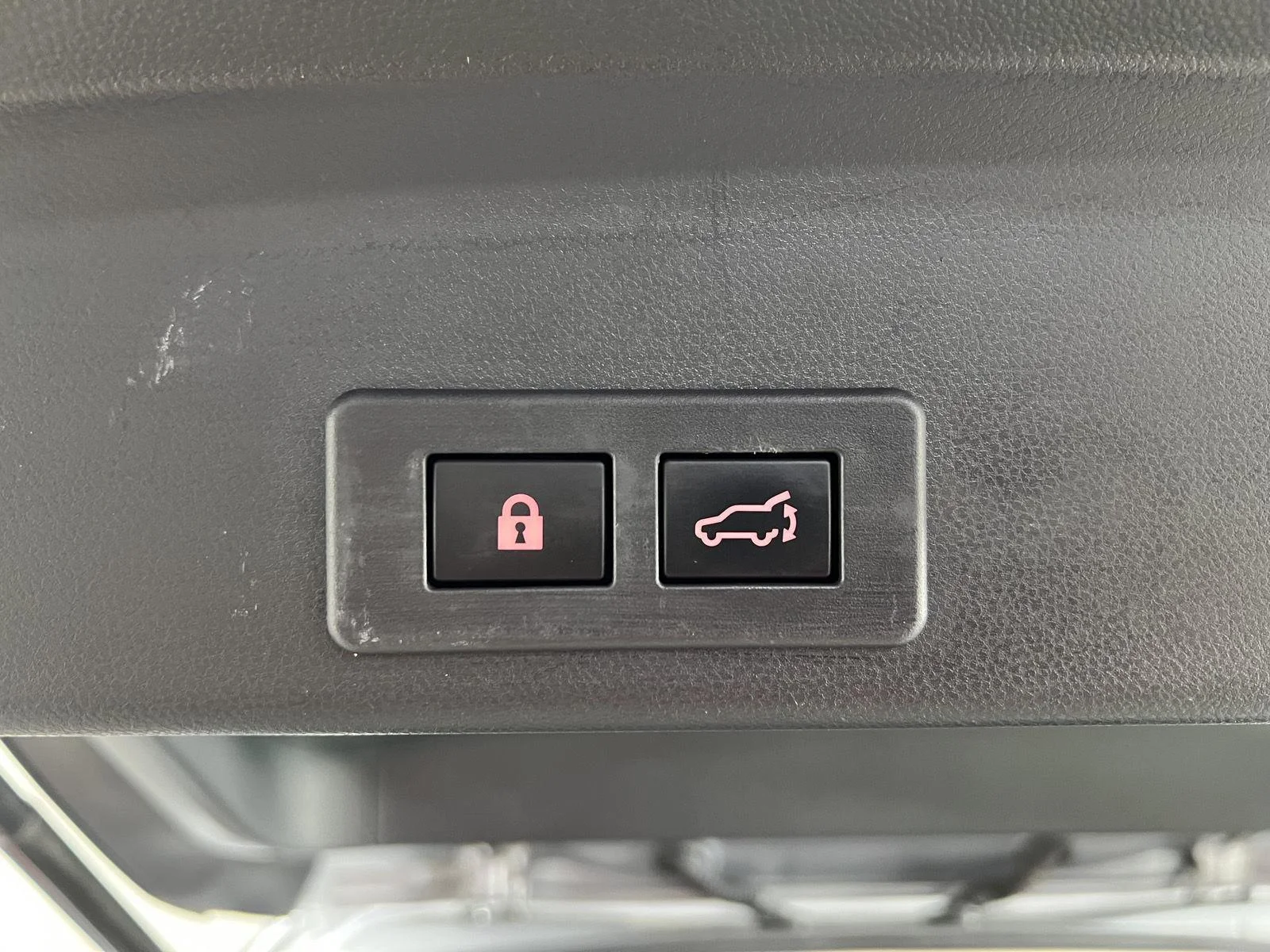 Used 2020 Ice Silver Metallic Subaru Limited image 27