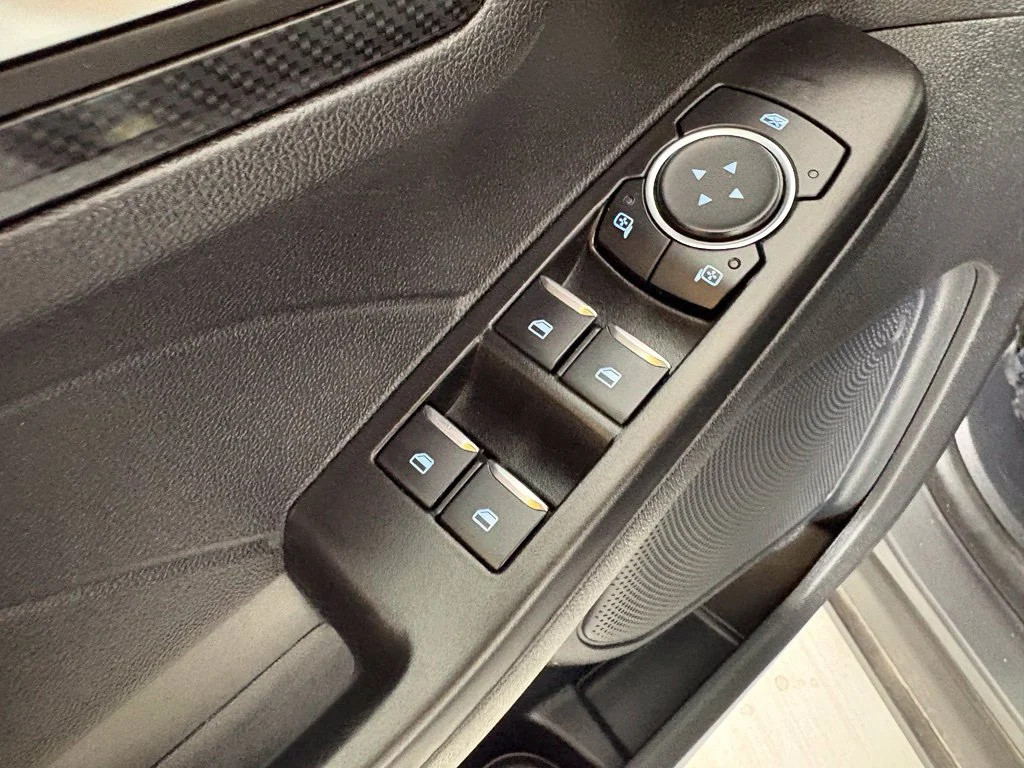 Used 2025 Gray Ford ST-Line image 24