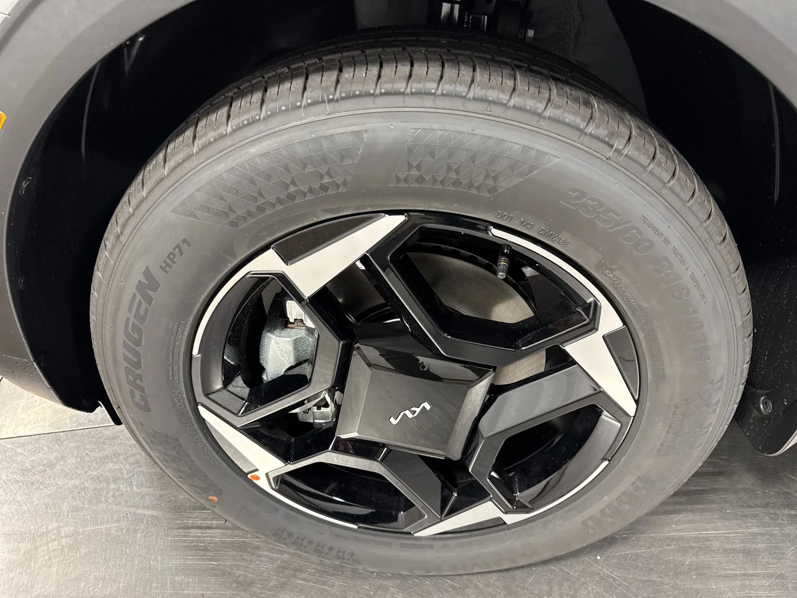 New 2026 Wolf Gray Kia EX image 2
