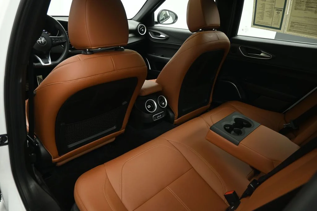 Used 2022 White Alfa Romeo Ti image 19