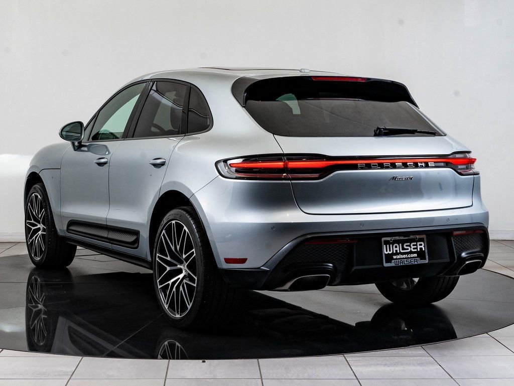 Used 2025 Dolomite Silver Metallic Porsche  image 3