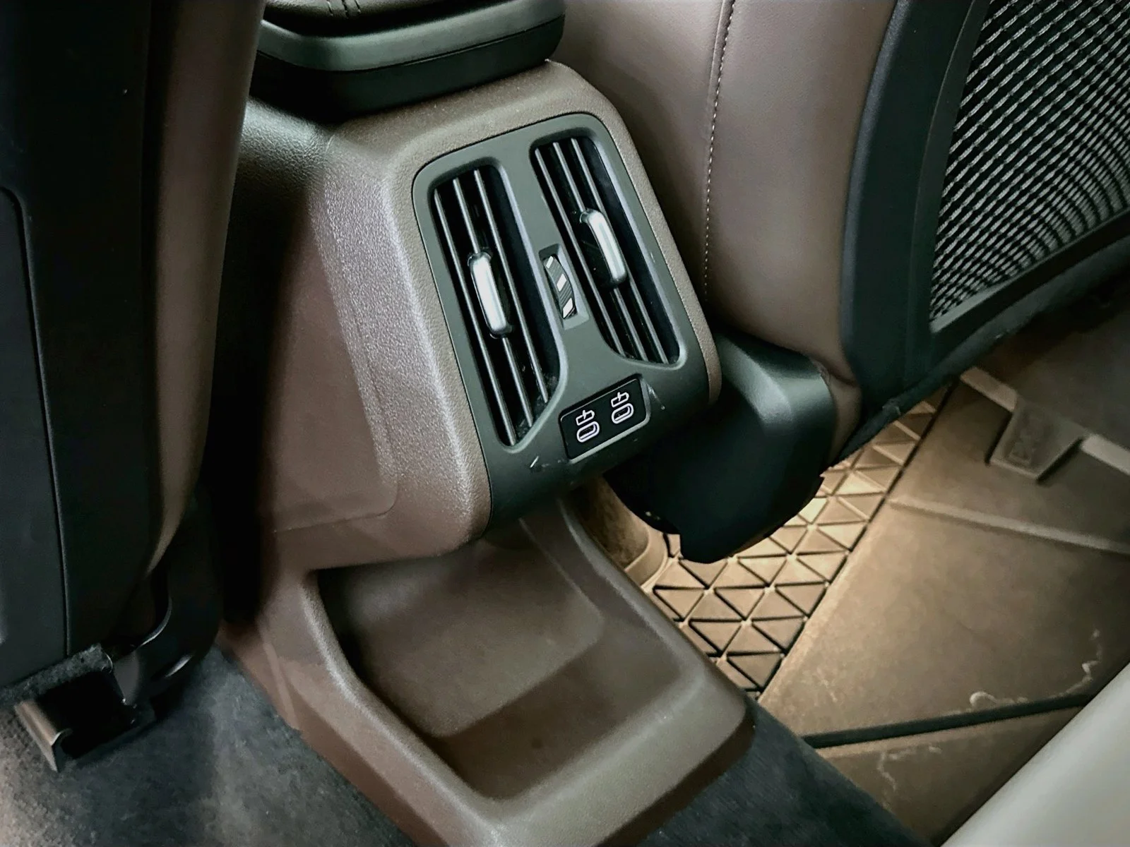 Used 2024 Storm Bay Metallic BMW M35i image 26