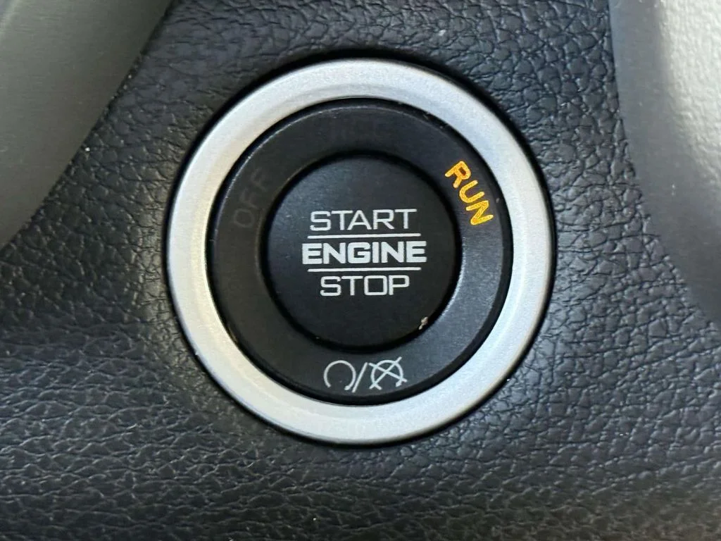 Used 2023 White Ram Laramie image 26