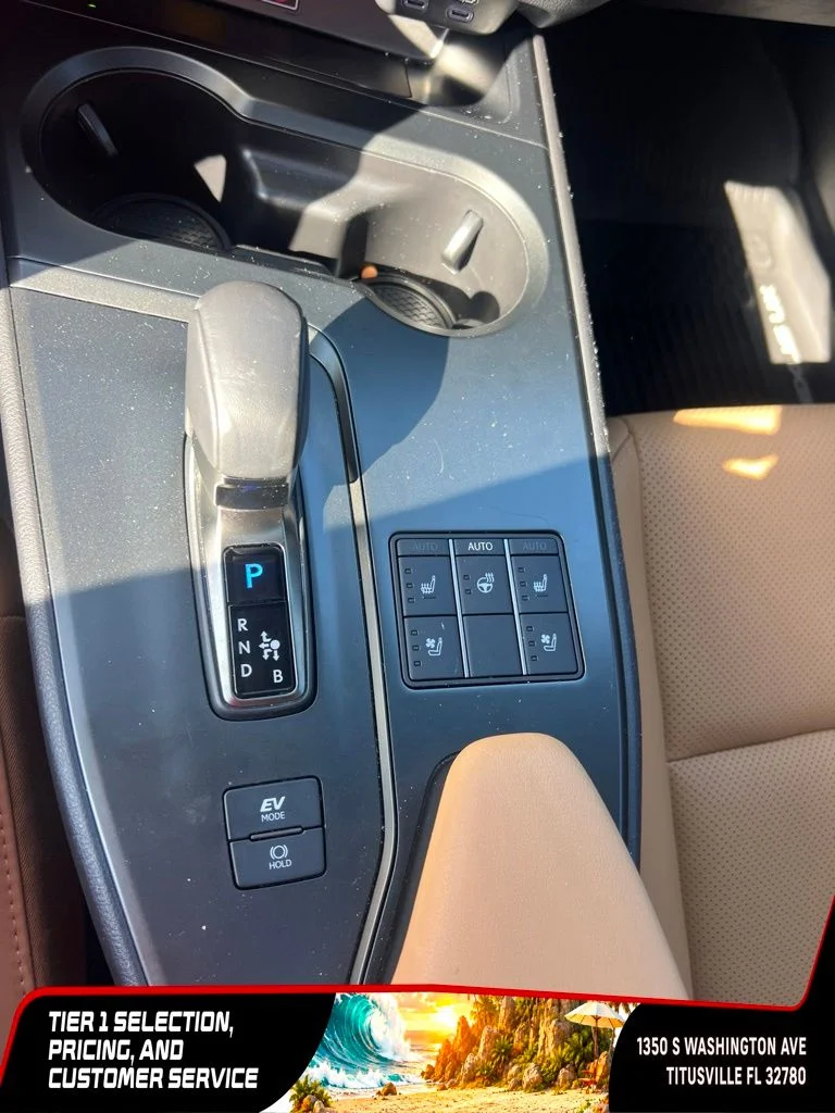 Used 2025 White Lexus 300h Premium image 11