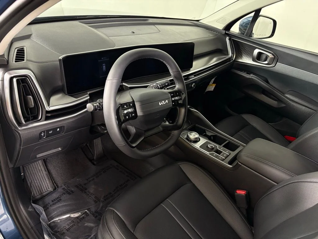 New 2026 Mineral Blue Kia EX image 17