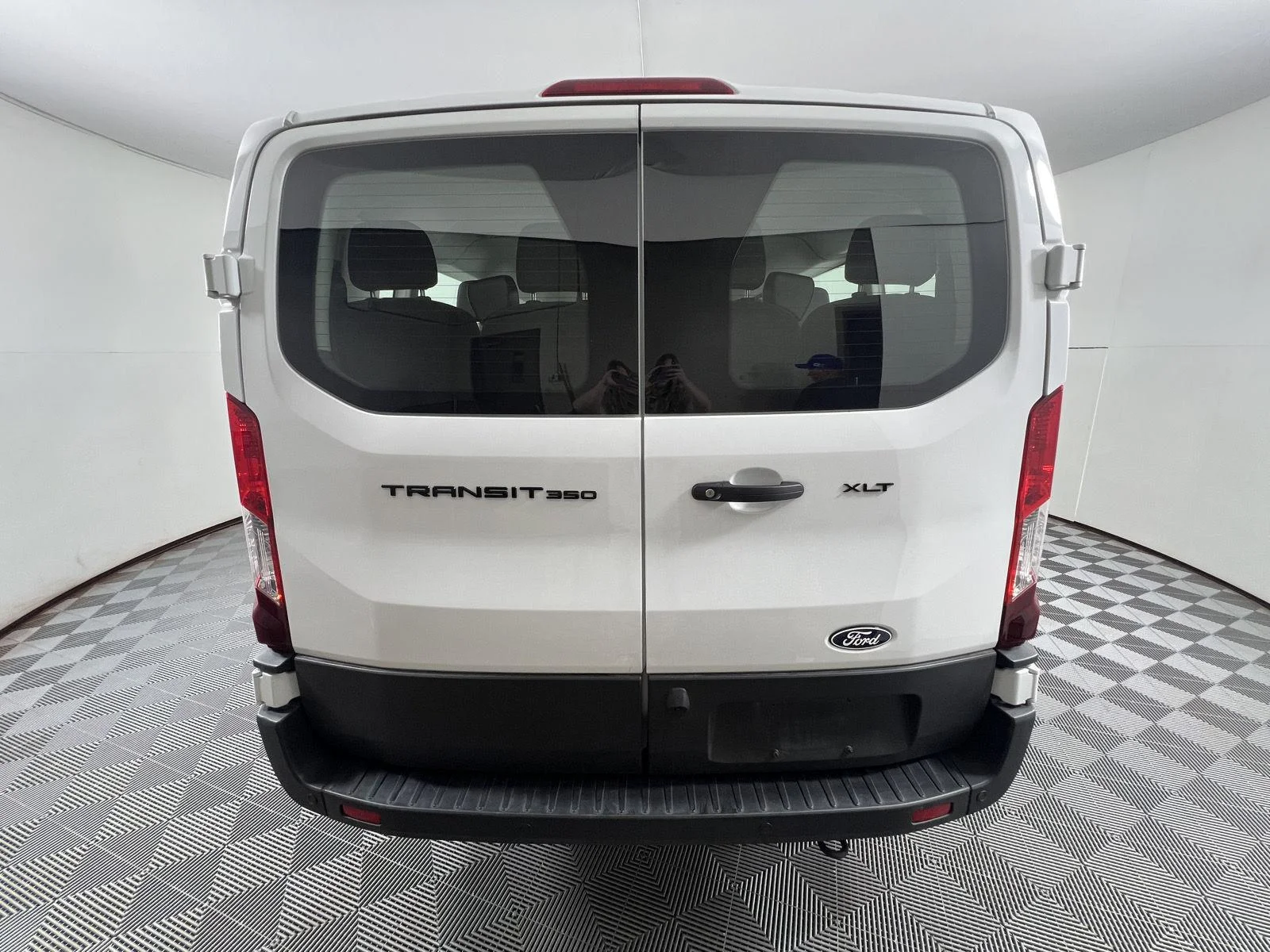 Used 2026 Oxford White Ford 350 XLT image 9