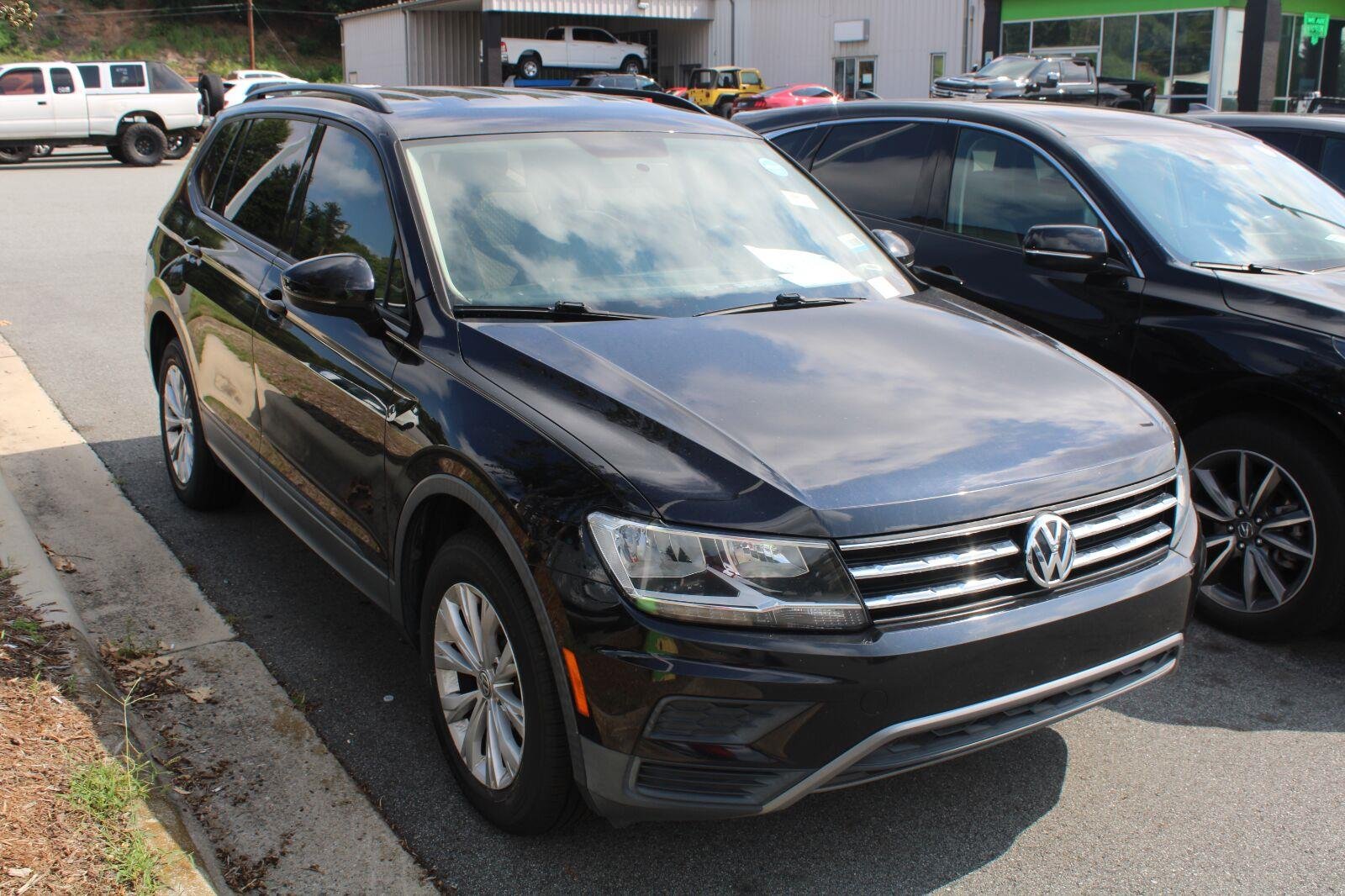 Used 2018 Deep Black Pearl Metallic Volkswagen S image 3
