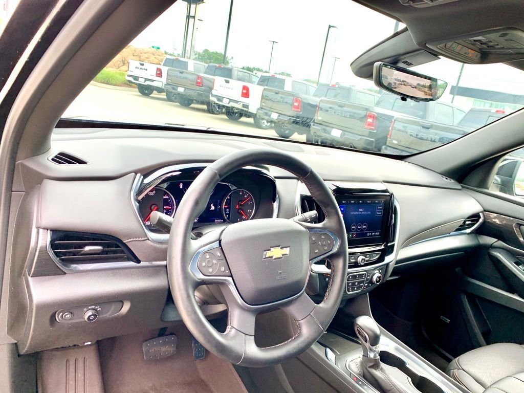 Used 2023 Black Chevrolet High Country image 14