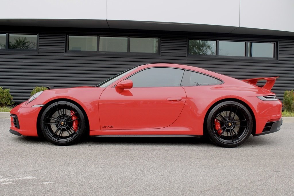 2024 Porsche 911 GTS photo 2