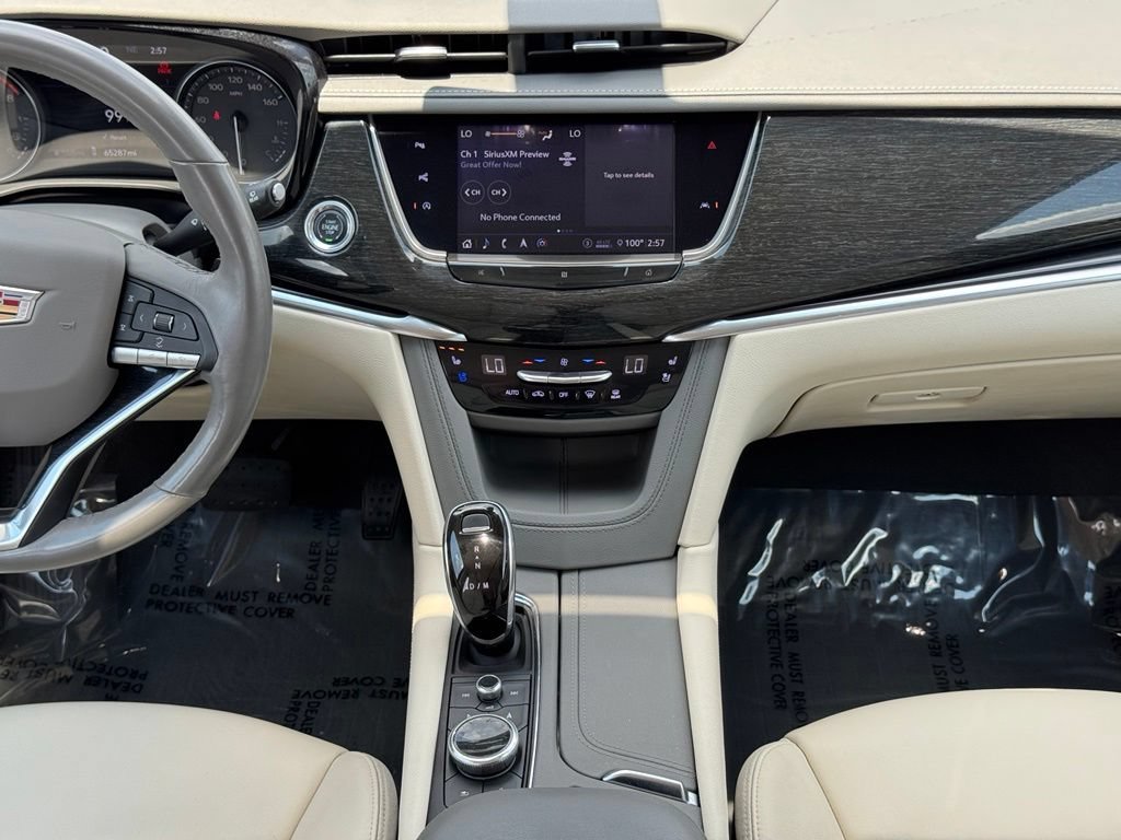 Used 2020 CRYSTAL WHITE TRICOAT Cadillac FWD Premium Luxury image 29