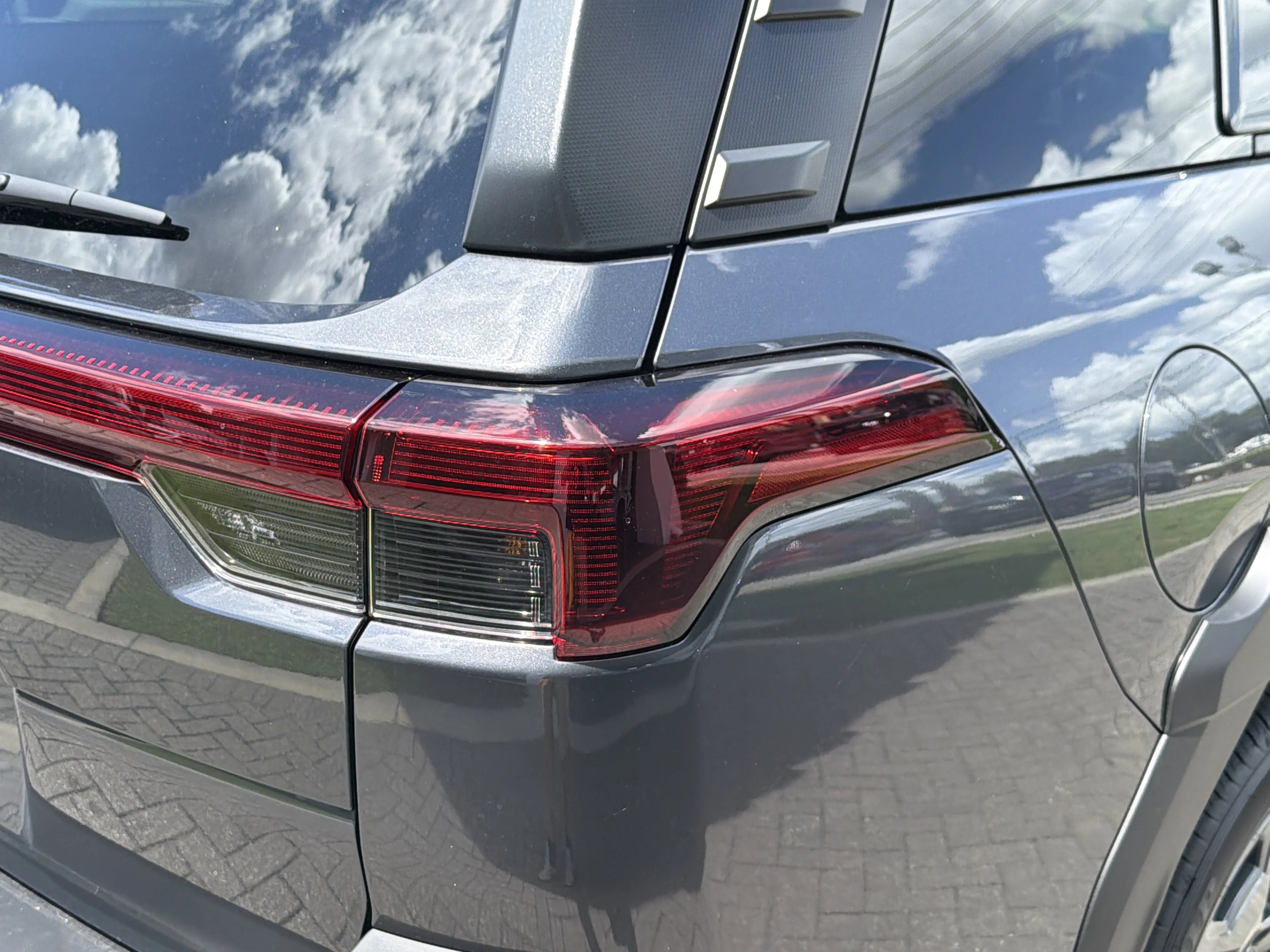 New 2026 MAGNETITE GRAY METALLIC Subaru Premium image 9