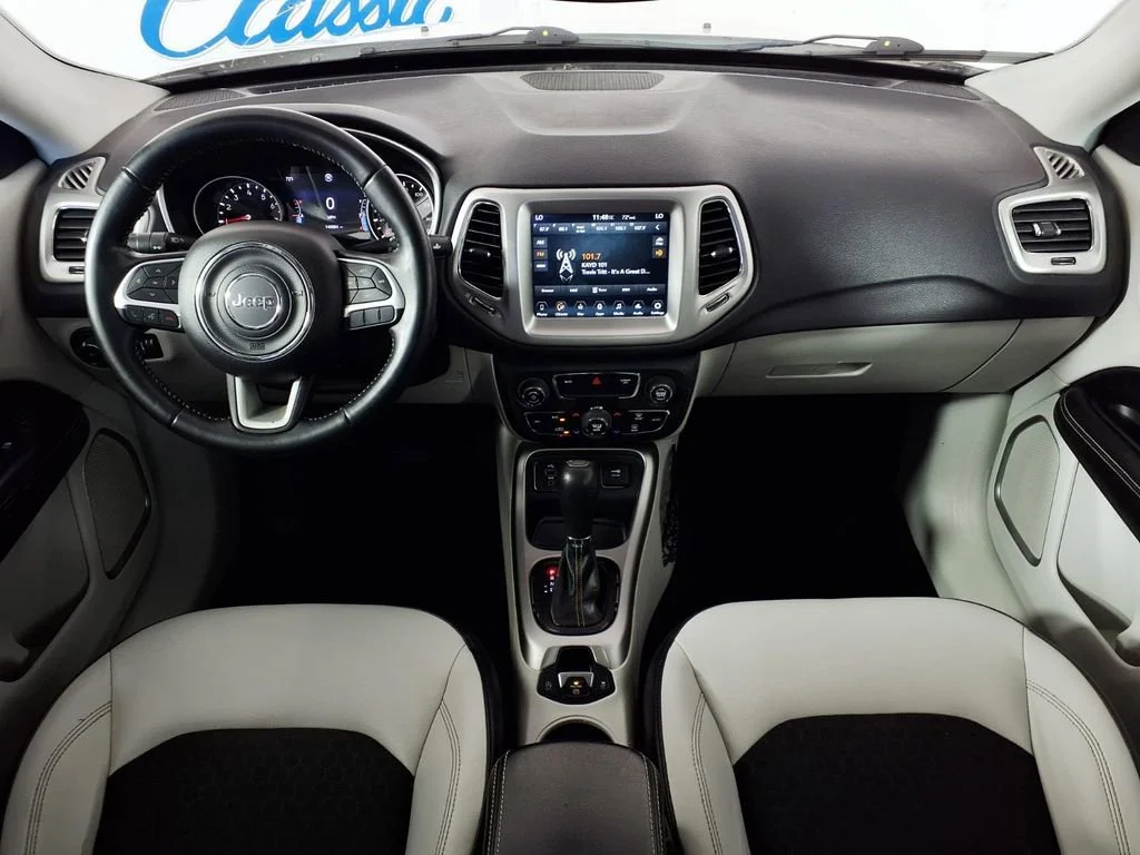 Used 2018 White Clearcoat Jeep Latitude image 15
