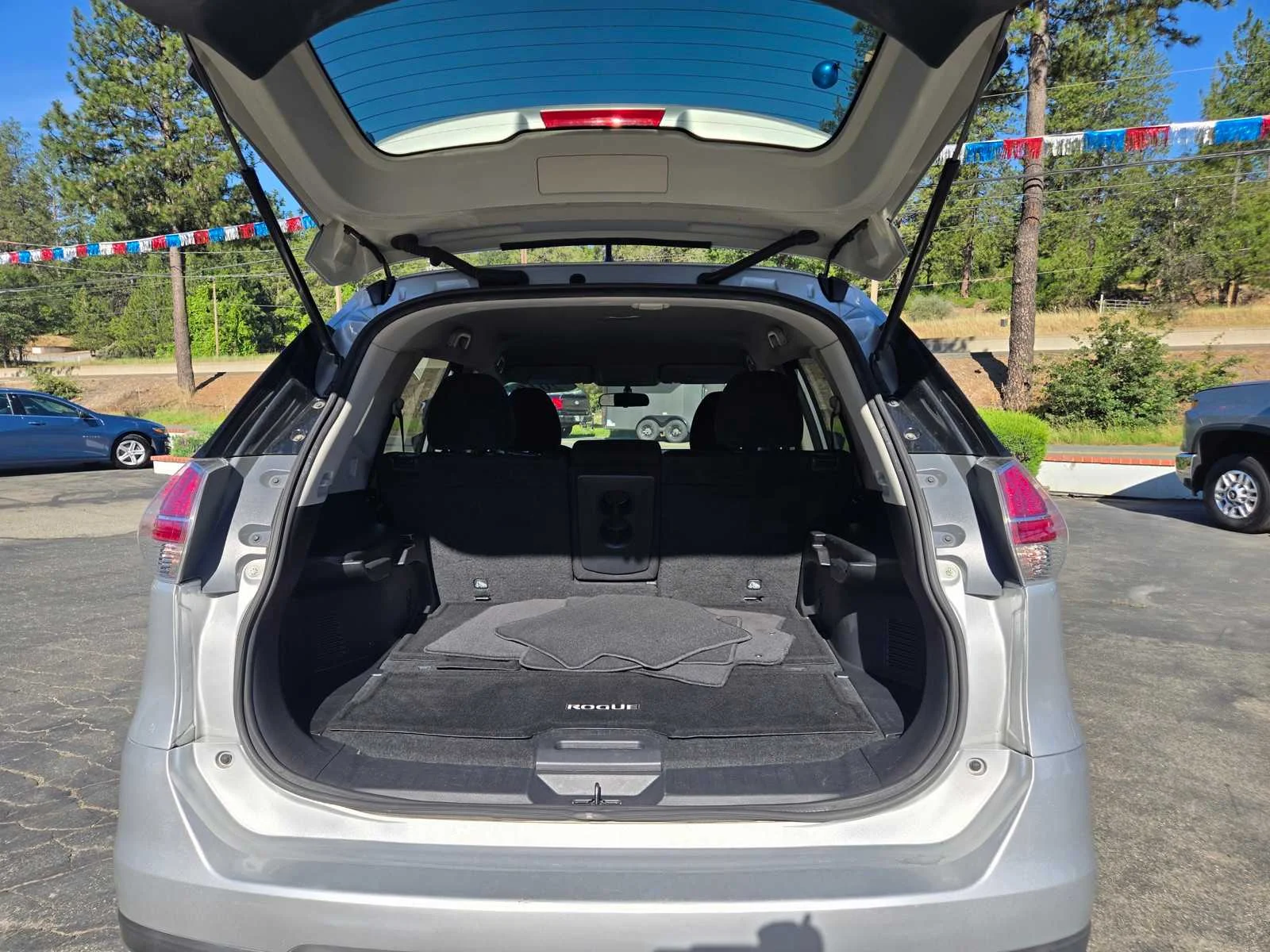 Used 2016  Nissan SV image 27