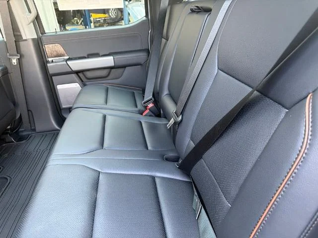 New 2027 Glacier Gray Metallic Tri-Coat Ford F-250® Lariat® image 45