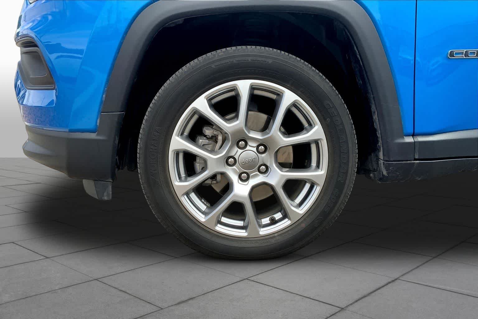 2022 Jeep Compass Latitude Lux - Photo 9