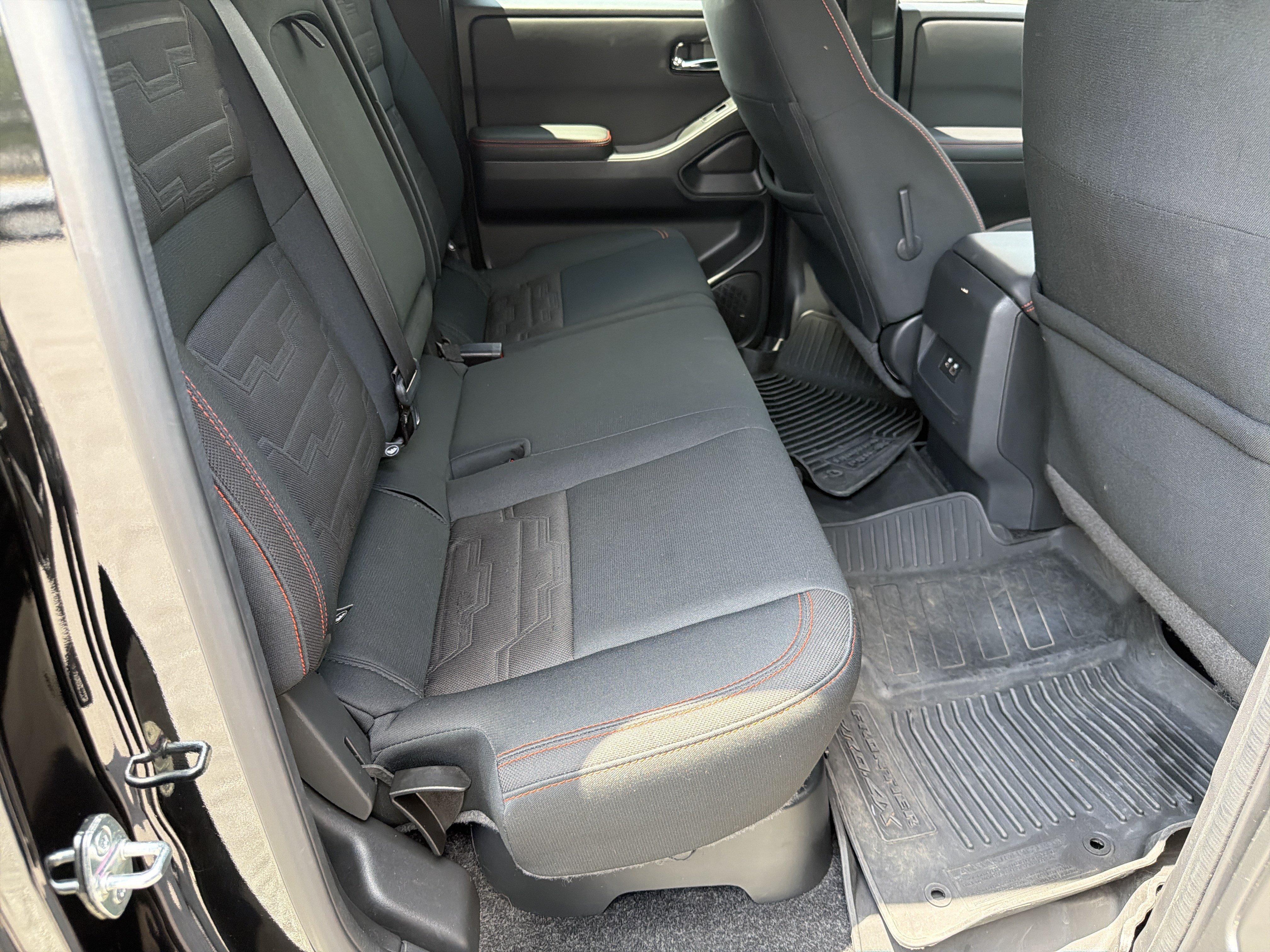 Used 2022 Super Black Nissan PRO-X image 18
