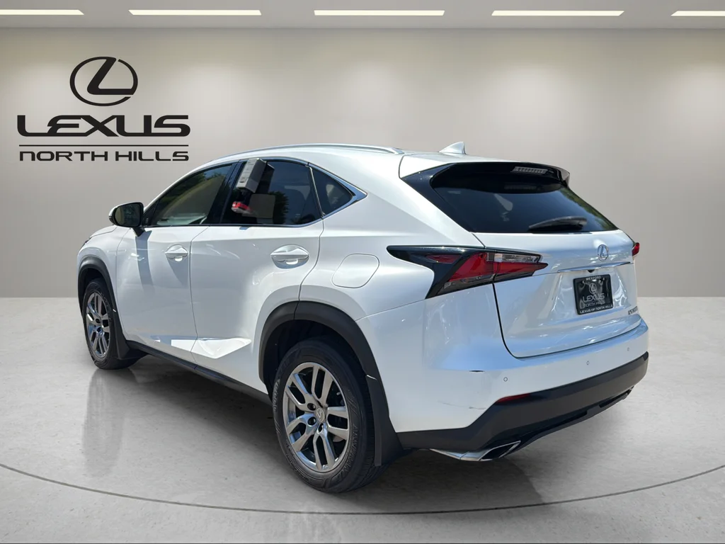 Used 2015 White Lexus 200t image 8