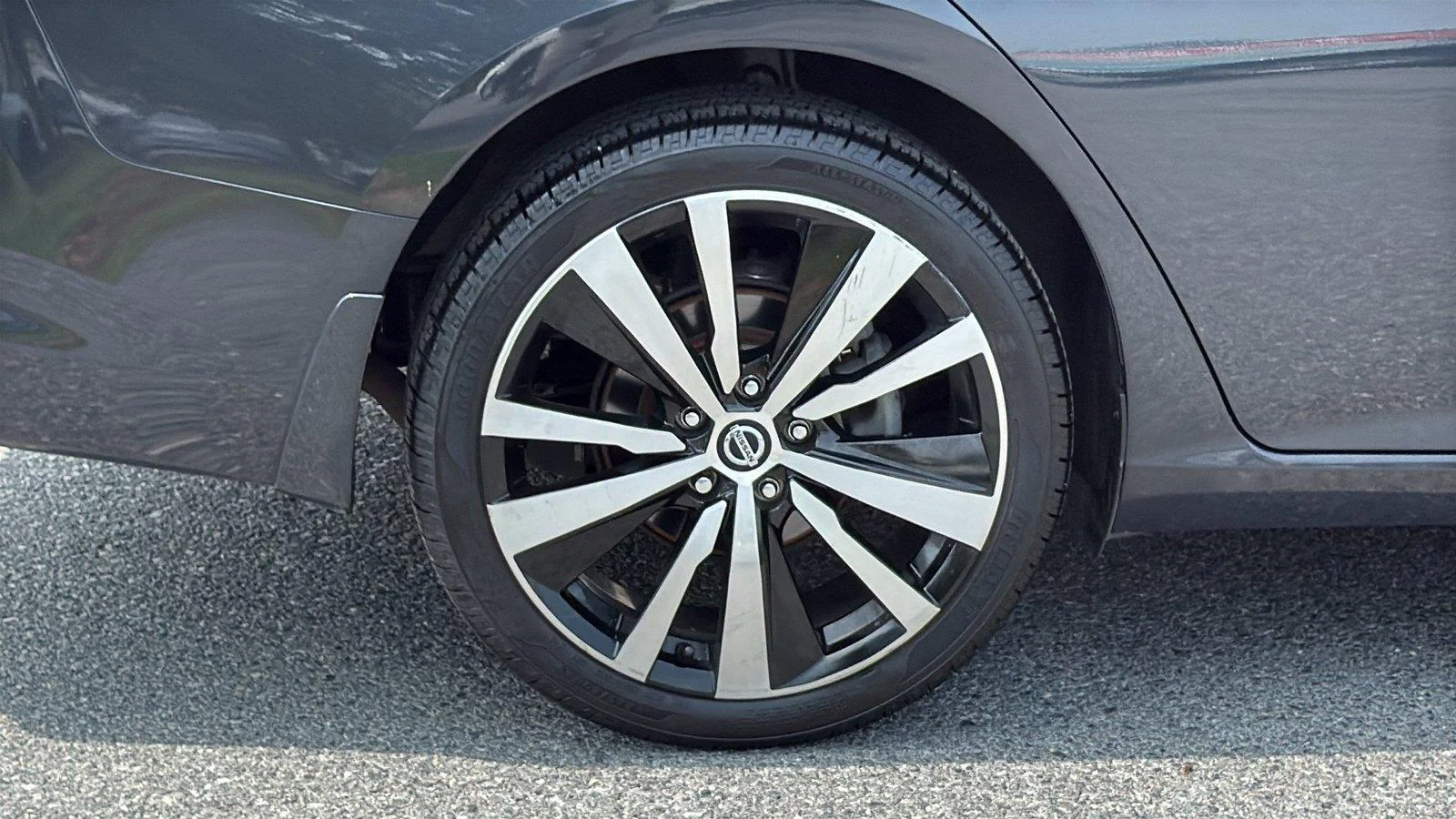 Used 2019 Storm Blue Metallic Nissan 2.5 Platinum image 24