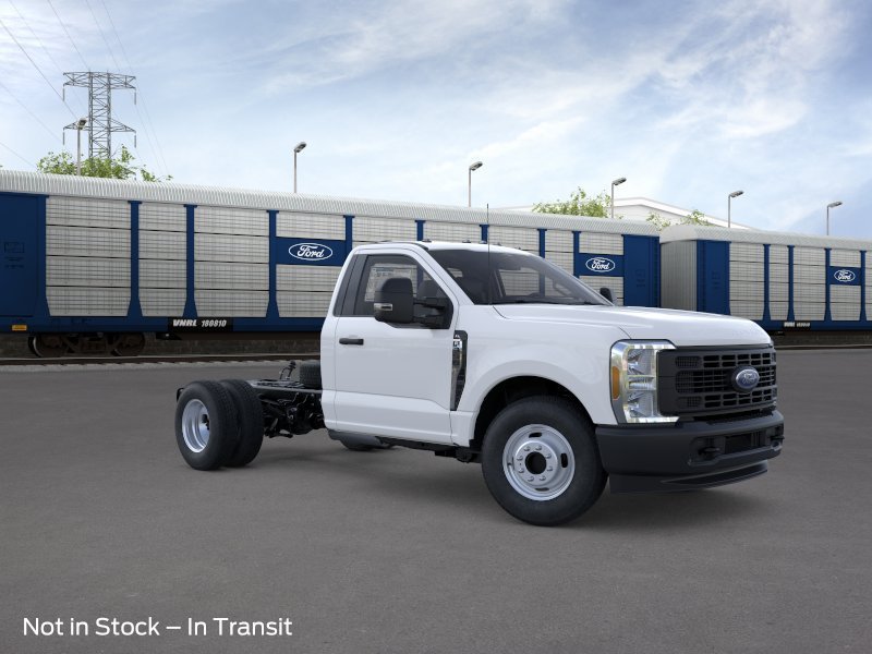 New 2026 Oxford White Ford XL image 7