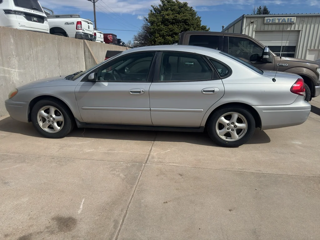Used 2004 SILVER Ford SES image 3