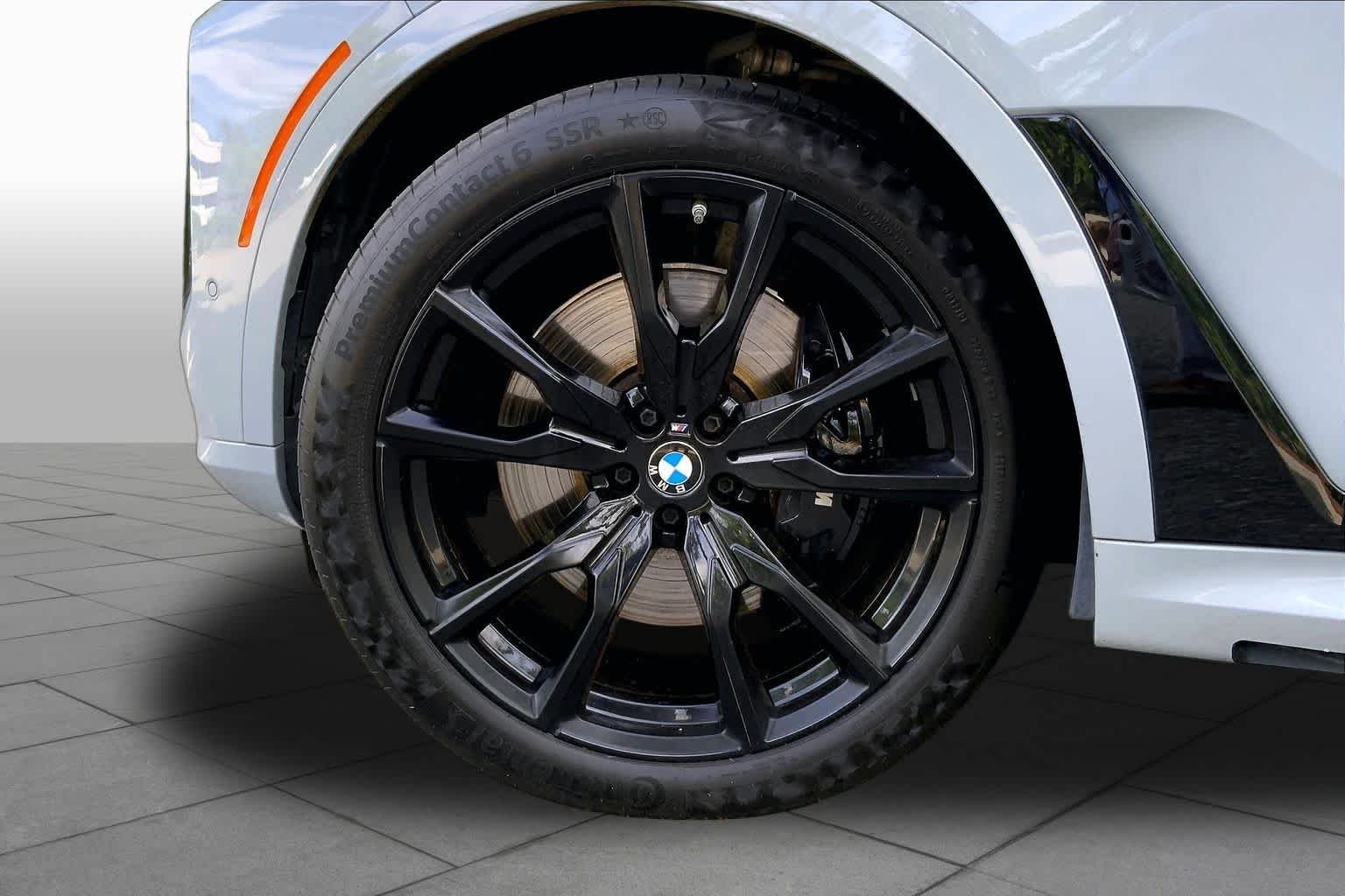 Used 2024 Brooklyn Grey Metallic BMW xDrive40i image 10