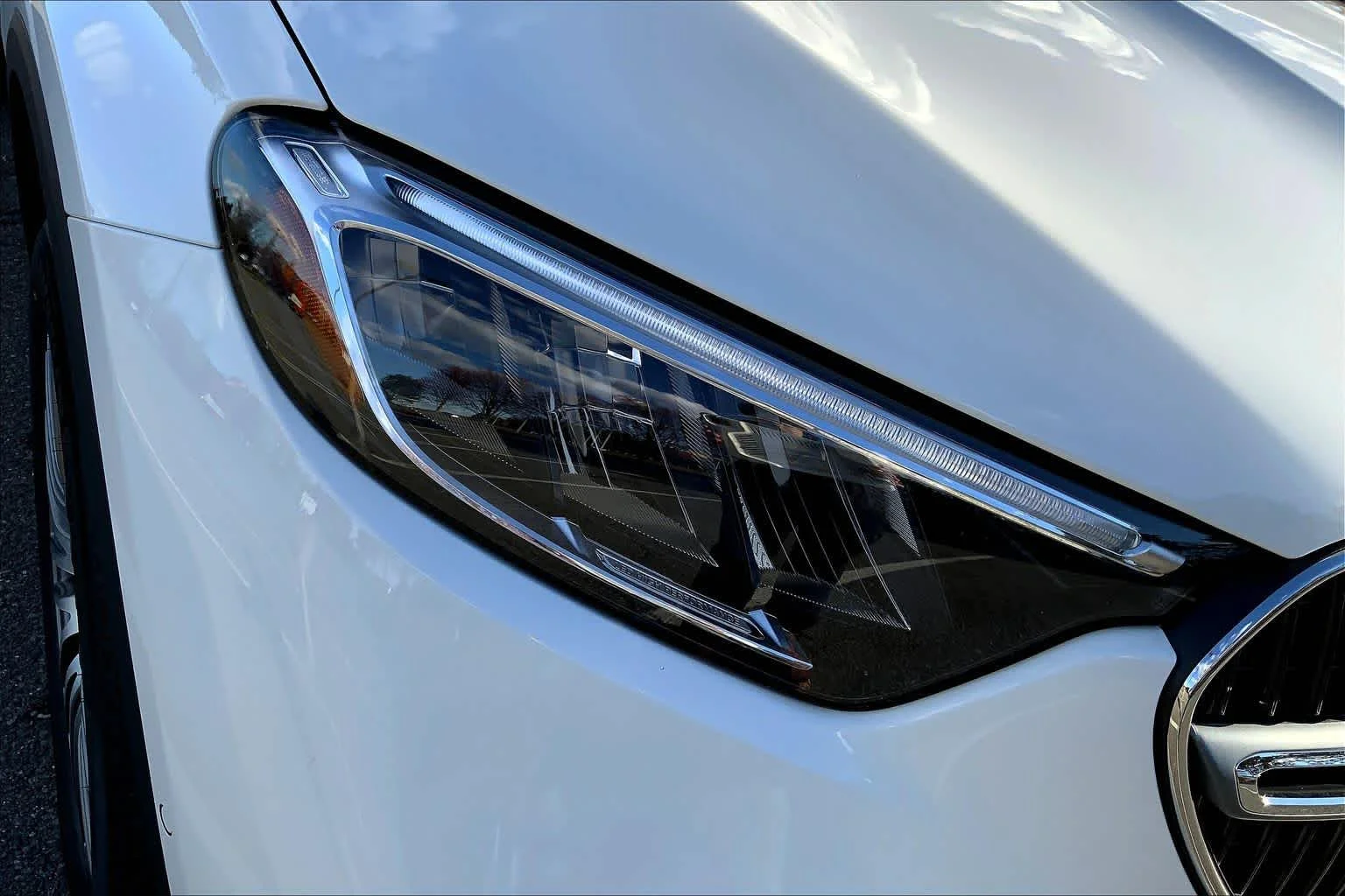 Certified Used 2026 Polar White Mercedes-Benz GLC 300 image 17
