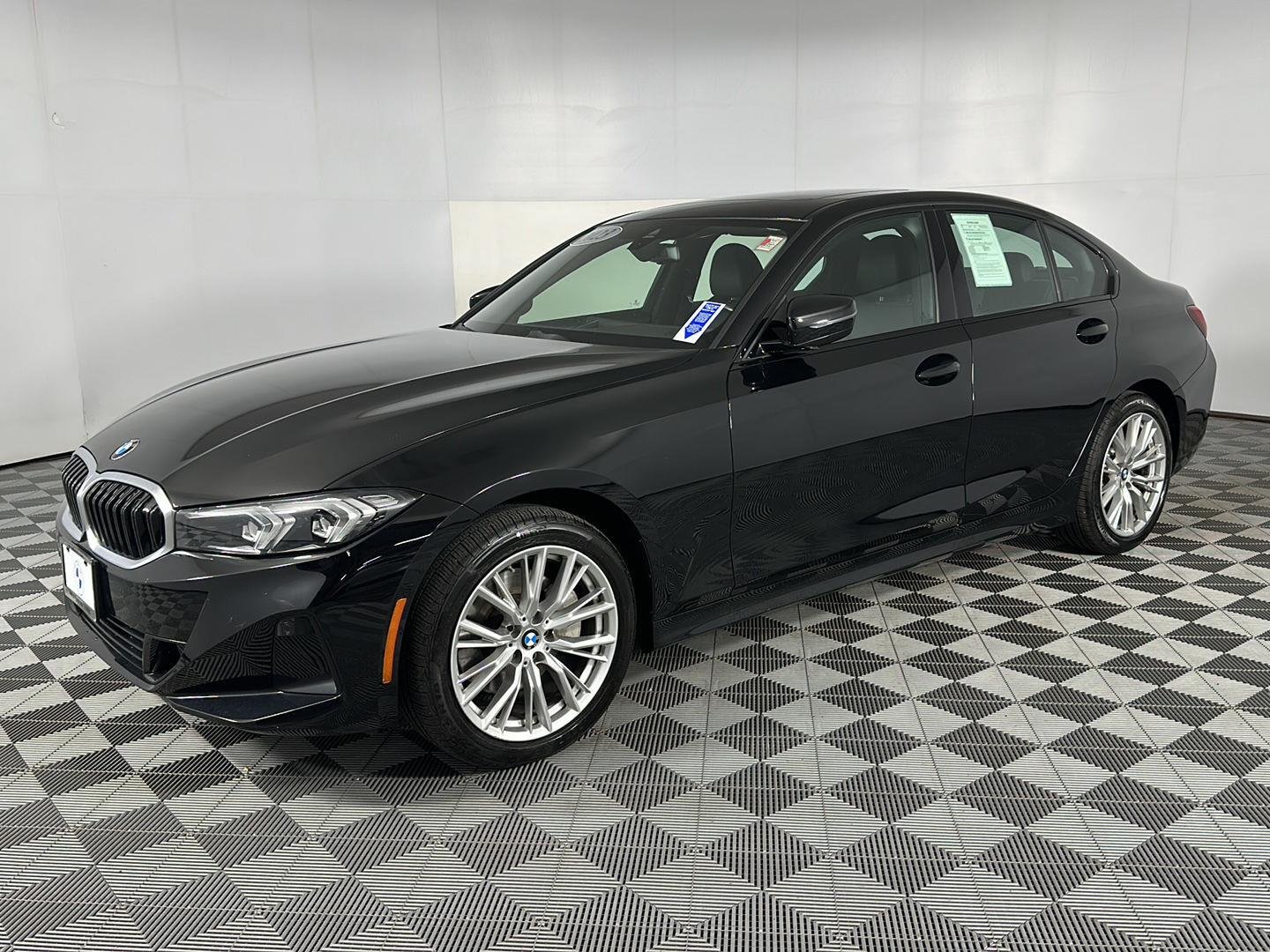 Used 2023 Jet Black BMW 330i xDrive image 4